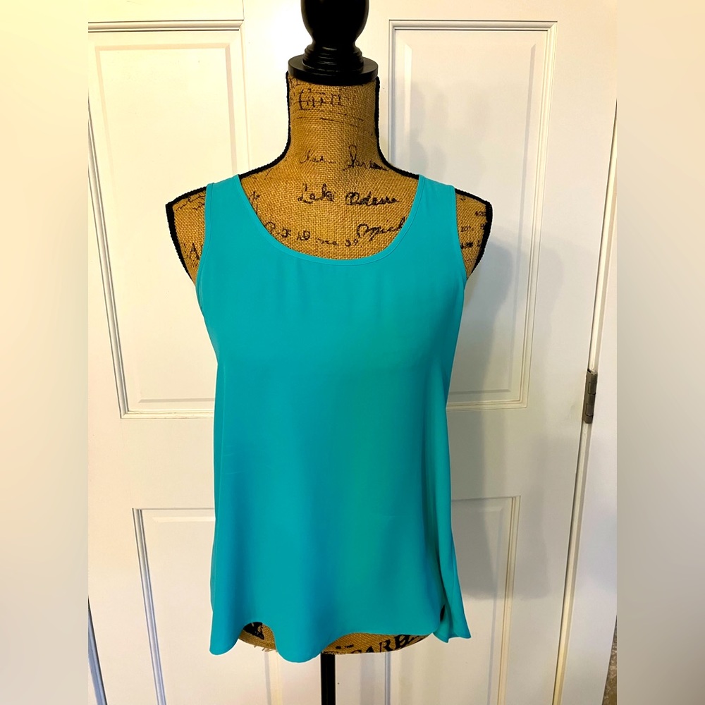NWOT EXPRESS Green Shark Bite Tank Top Camisole Blouse XS Chiffon